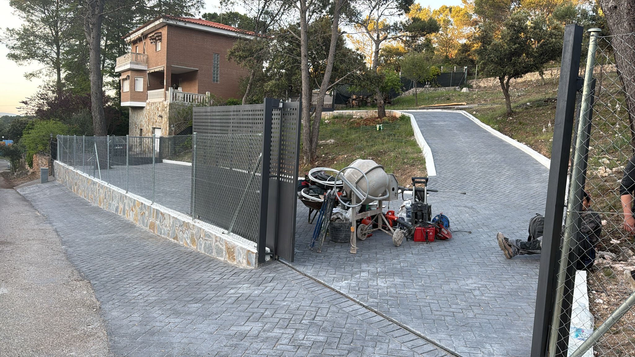 Preparación de terreno y entrada